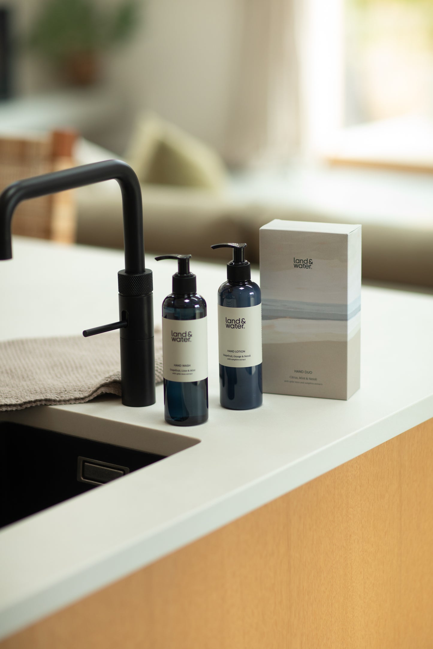 Land & Water - Hand Duo